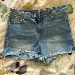 Vanilla Star High-Rise Jean Short